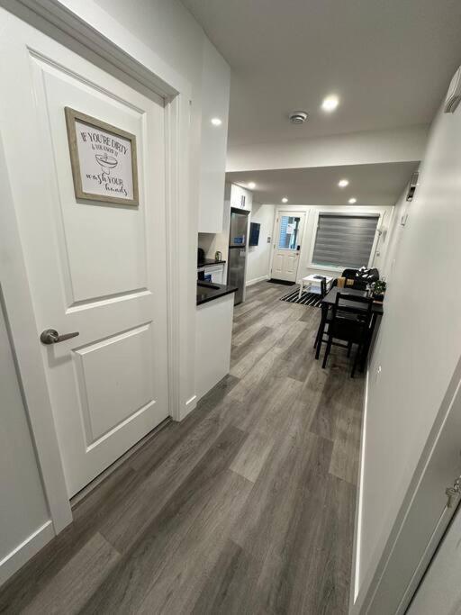 The Urban Nest Villa Calgary Ngoại thất bức ảnh