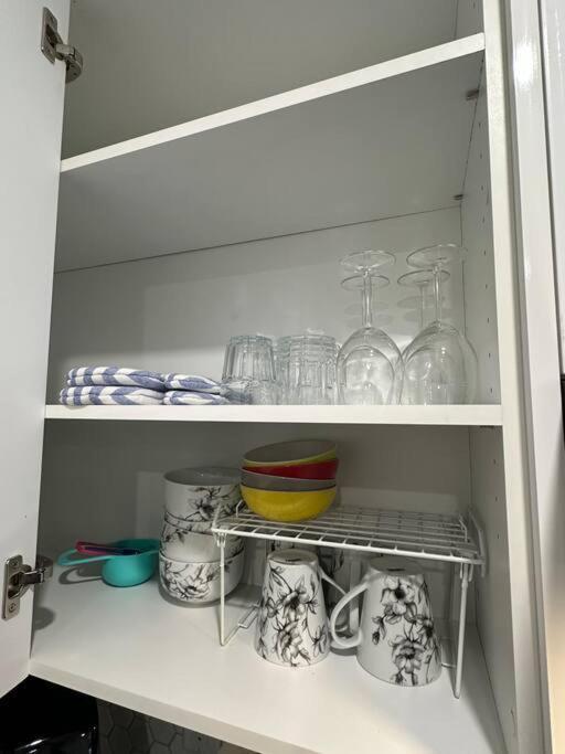 The Urban Nest Villa Calgary Ngoại thất bức ảnh